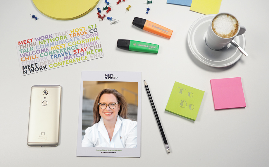 MEET/N/WORK - 5 Fragen an Mona Wiezoreck